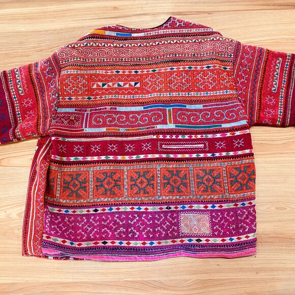 Rare Vintage Antique Hand Embroidered Hmong Coat - Picture 9 of 16
